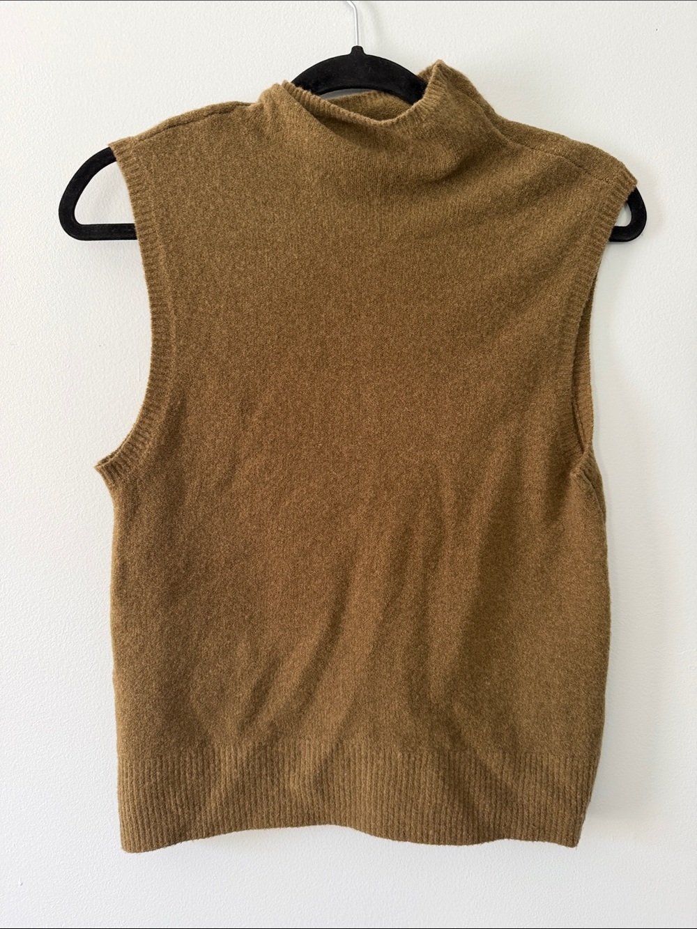Abercrombie & Fitch Olive Green Sleeveless Mock Neck Knit Tank